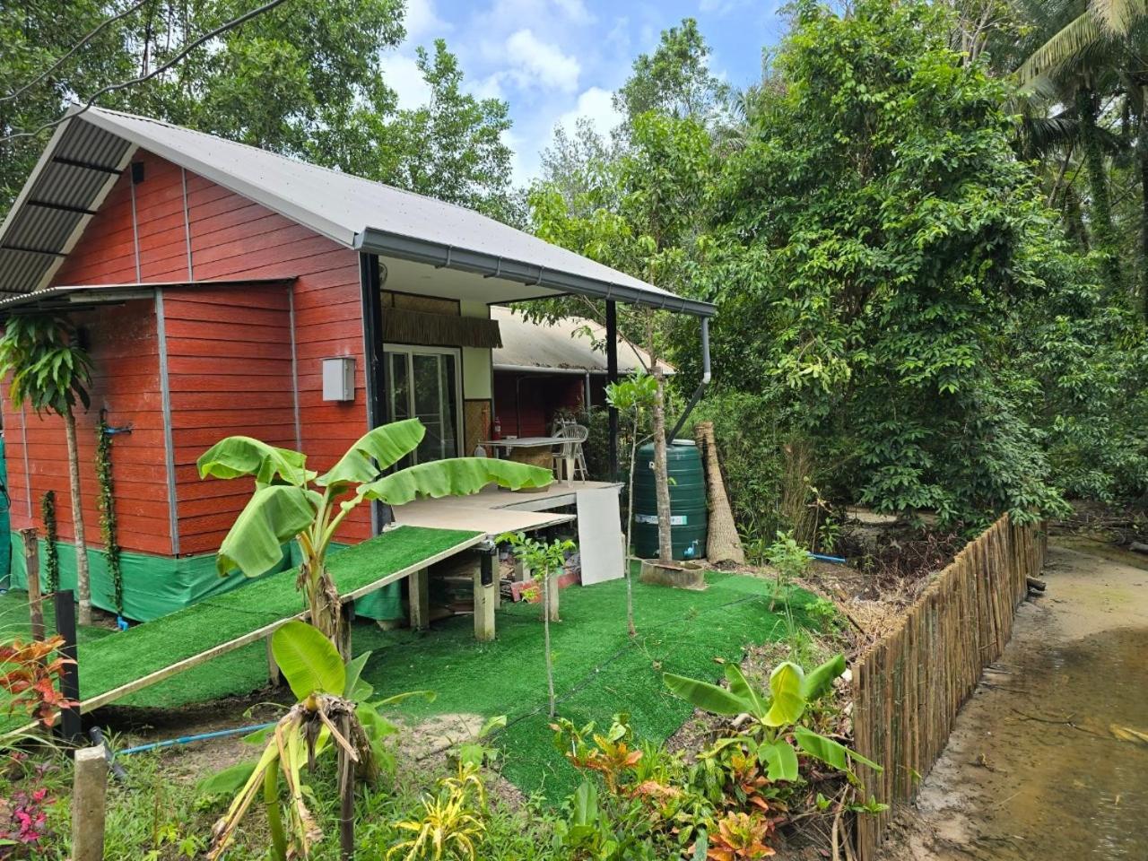 Pink Kangaroo Bungalows Ko Kut ภายนอก รูปภาพ